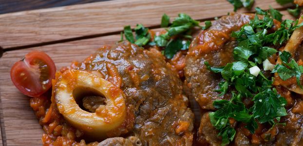 Rezept für Ossobuco alla Milanese: Geschmorte Kalbshaxe