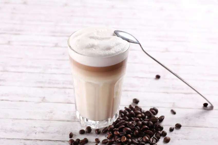 Latte Macchiato selber machen – Darauf kommt es zu Hause an