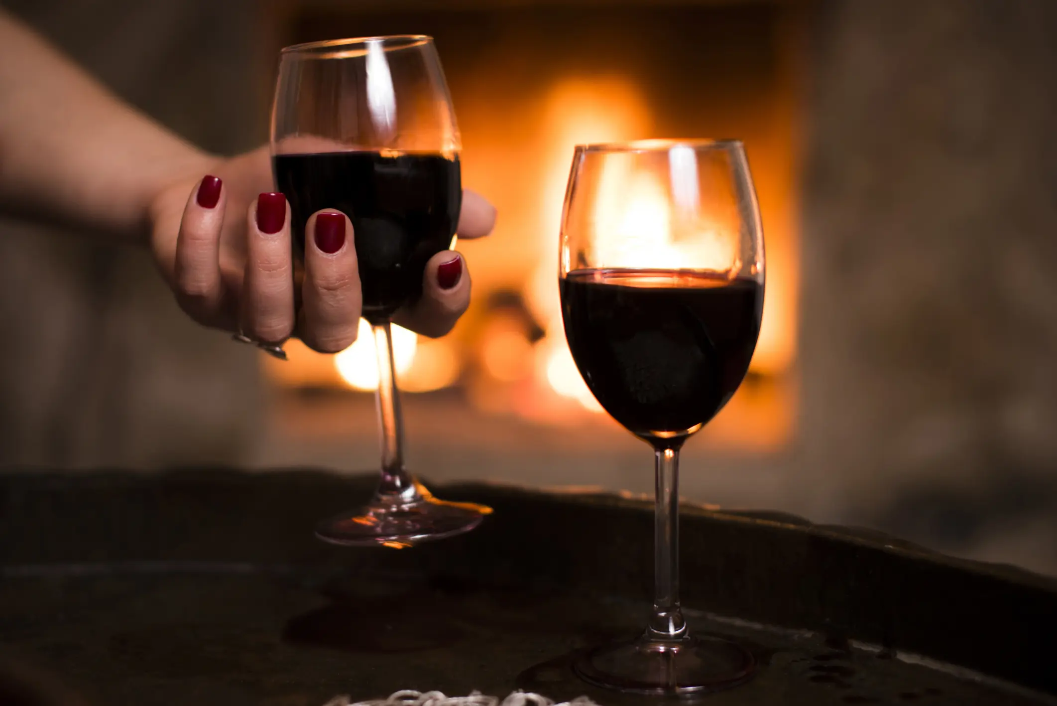 Rotwein – köstlicher Begleiter durch den Winter