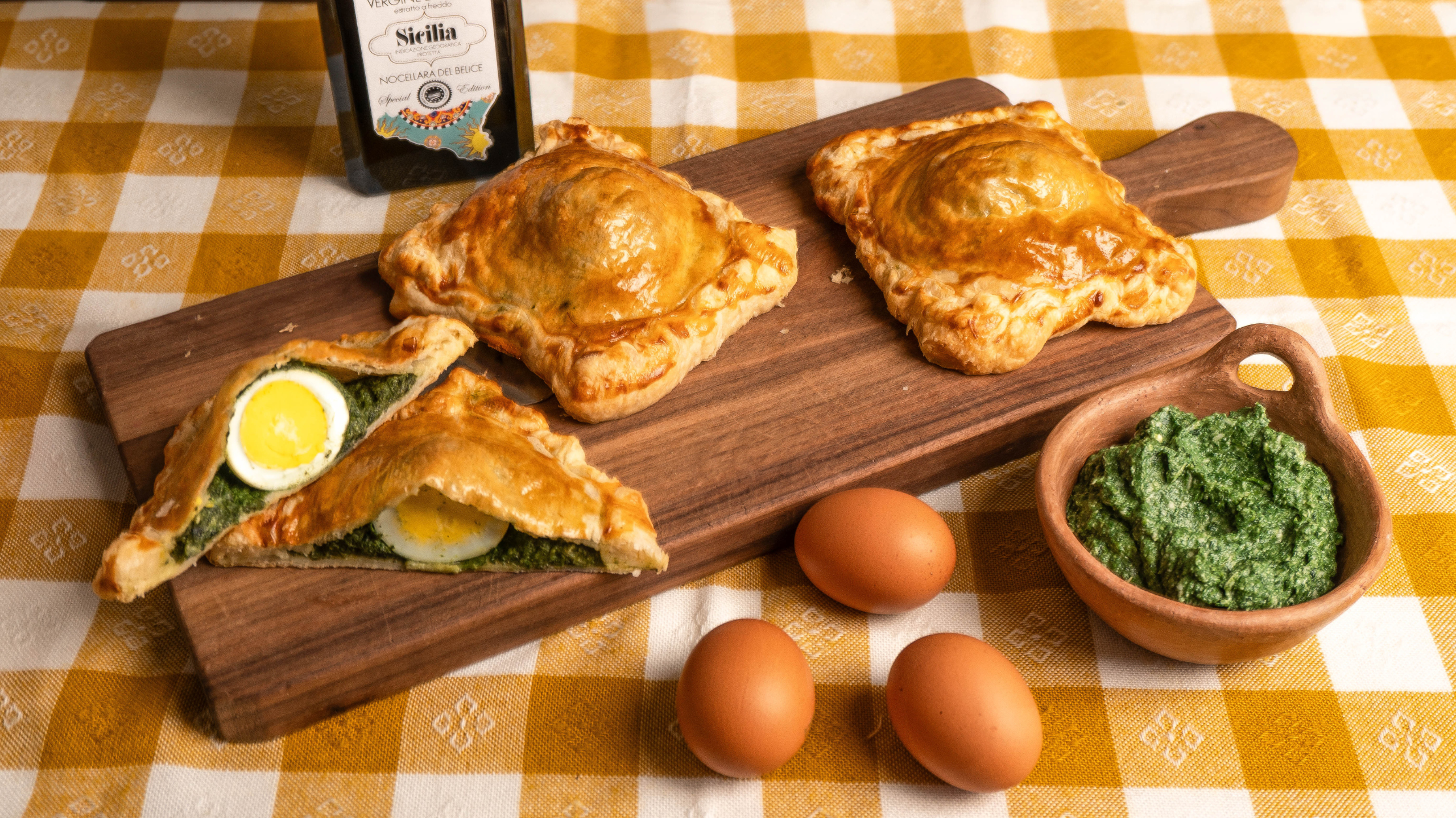 Mini-Pasqualine &#8211; Italienische Ostertpasteten mit Spinat und Ei