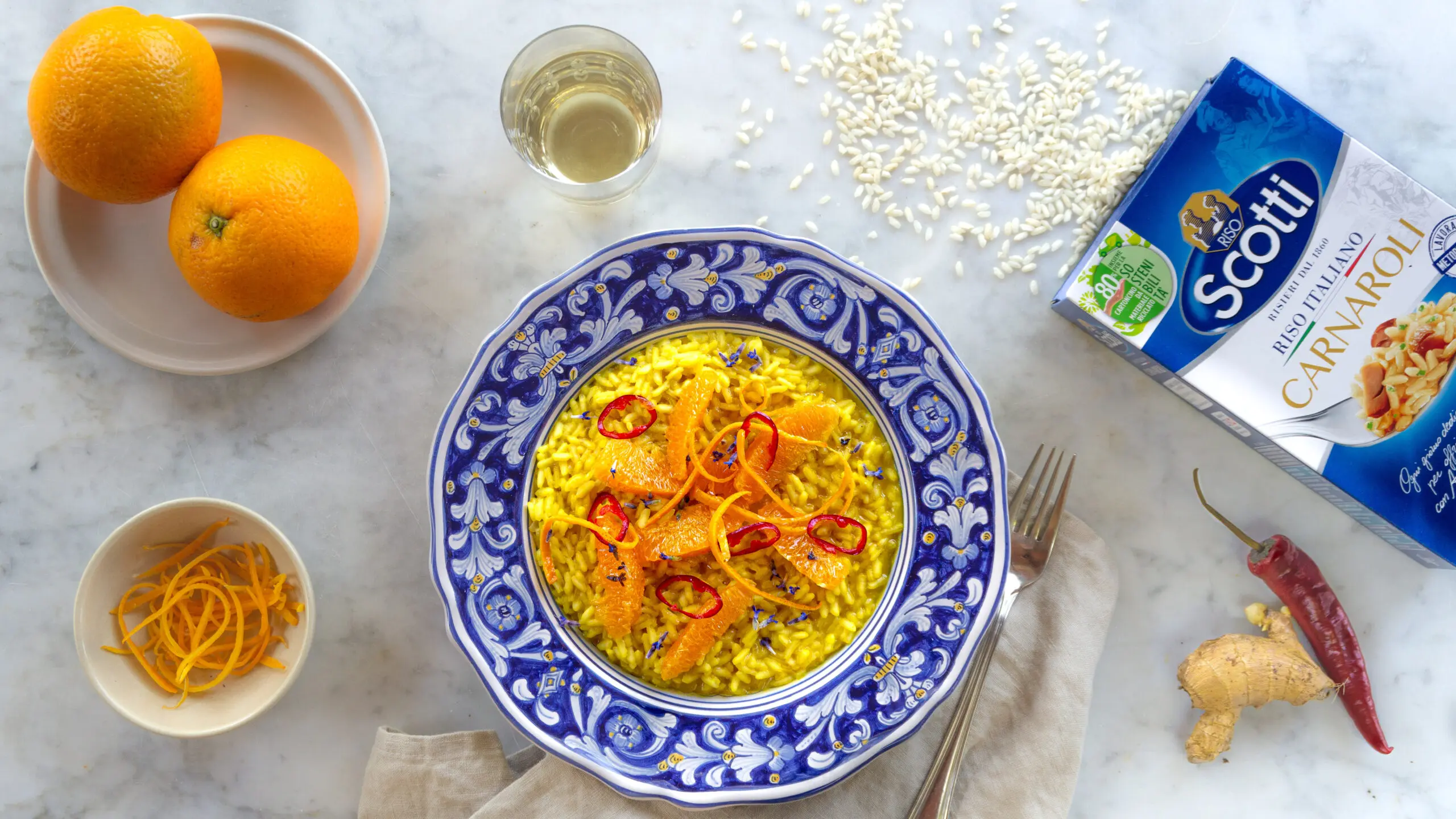 Orangen-Risotto mit Chili, Ingwer und Lavendelblüten